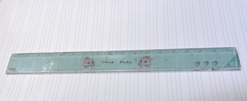 ブラスチックの定規定規についた汚れの落とし方が知りたいです写真