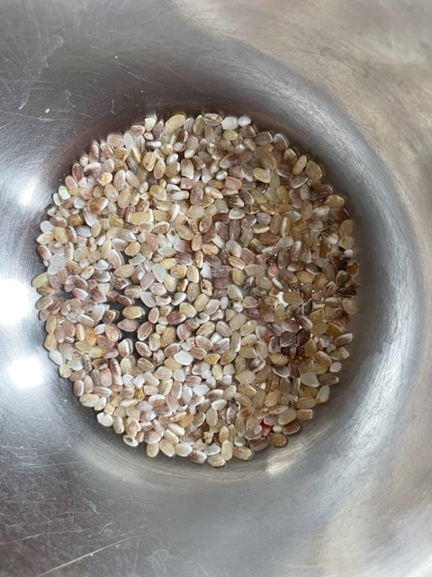 新米を農家さんから玄米で30kg×2袋買いました。コイン精米機