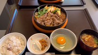 サムです！
スタインウェイってピアノですか？

スタインウェイ & サンズのドキュメンタリー - 卓越した世界
https://youtu.be/dMT4rfjeJko?t=335 