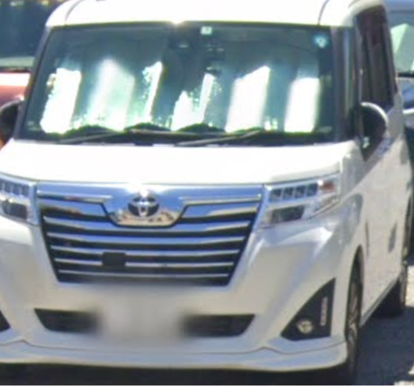 この自動車はヴォクシーですか？ 何年式でしょうか？