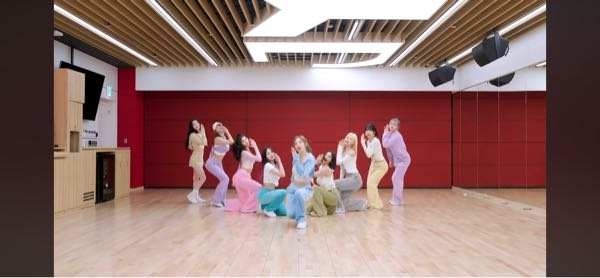 Twiceについての質問です。左から順番に名前を教えてください！