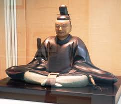 １４代将軍になった足利義栄は、なんで上洛せずに将軍になれたのですか？ □ 足利義栄は三好三人衆に担がれて阿波から出てきましたが、上洛できずに 摂津富田（今の高槻市）で将軍宣下を受けたと聞いています。将軍になっ た義栄は一度も上洛することなく、織田信長が上洛すると慌てて阿波に逃 げ帰ったのではないですか？ □ ＜足利義栄＞