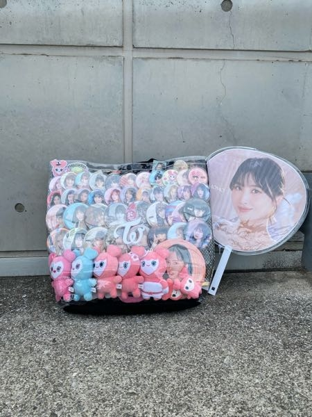 twiceの痛バの作り方がわかりません！缶バッジは全部で47個あります