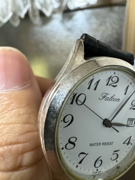 こう言った時計の汚れはどうすれば取れますか？ これは錆なのでしょうか？
