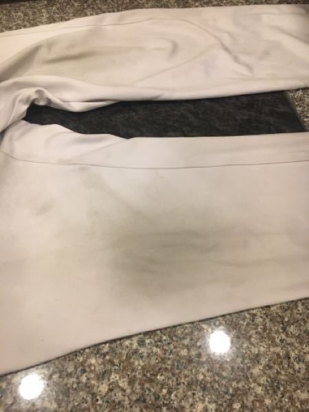 ポリエステル１００%の白衣についた汚れですが、洗濯機で何回洗っても落ちません。何か良い方法は無いでしょうか？