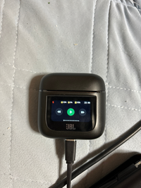 JBL-TOURPRO2を購入して一年たったんですけど急に充電ができなく JBL-TOURPRO2を購入して一年たったんですけど急に充電ができなく