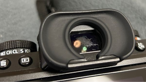 FujifilmX-T5のファインダーを少し掃除したら、ガビガ - Yahoo!知恵袋