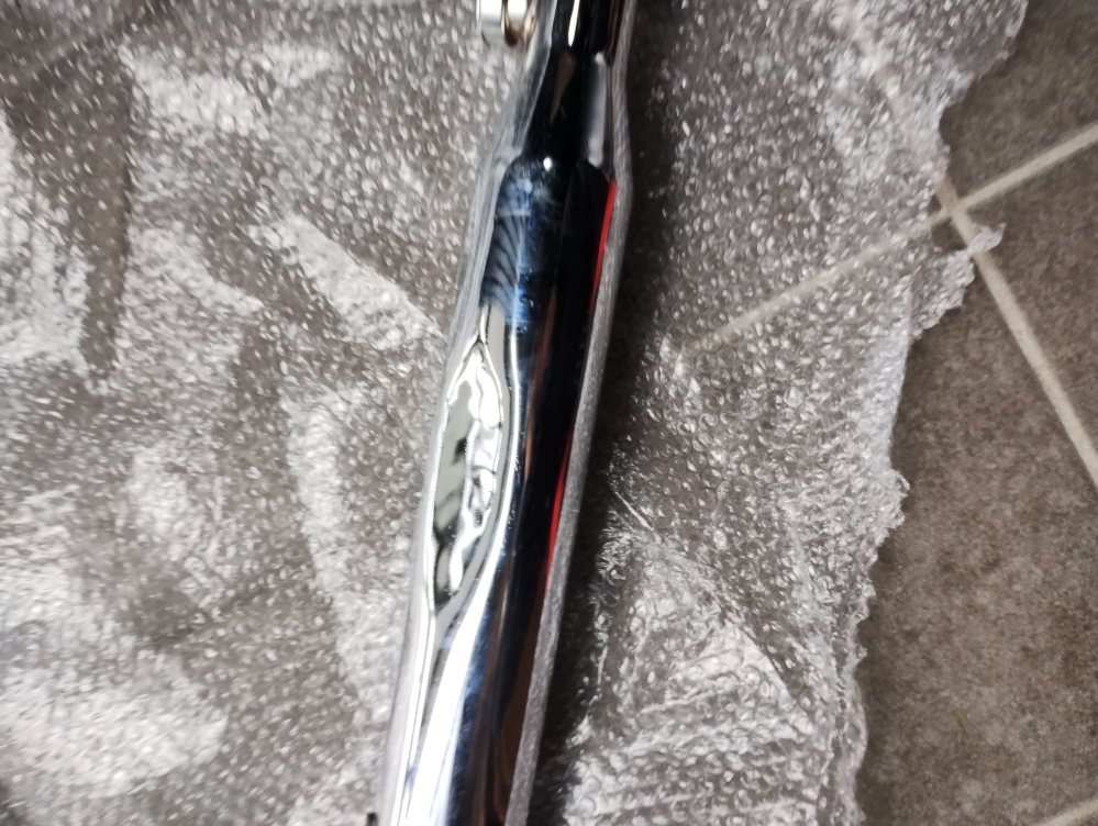 バイクのマフラーのデントリペアについて質問です。アマゾンにてデント