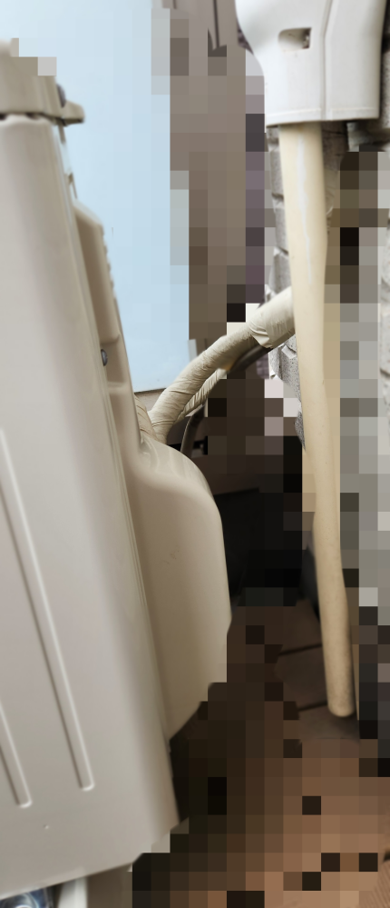 エアコン変える時って室外機も一緒に変えないといけないんですか 
