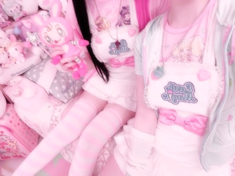 ↓画像のようなピンク加工のやり方を教えてくださいᐡ̳ᴗ̫ᴗ̳ᐡ - ピン 