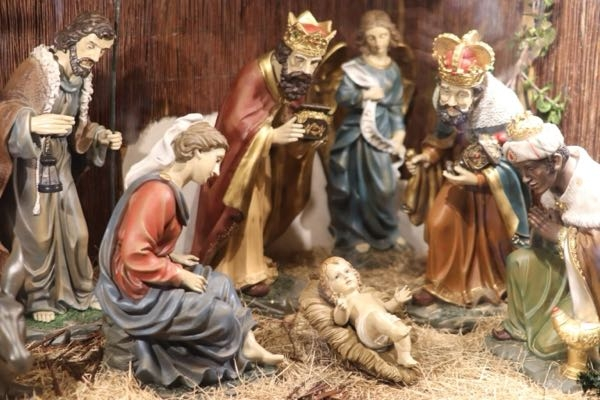 イエスの生誕を祝う陶器の飾り物を 日本語で何というのか教えて下さい。