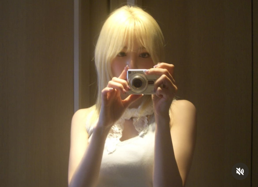 宮脇咲良のデジカメどこのかわかる方いらっしゃいますか？ - カシオEXI