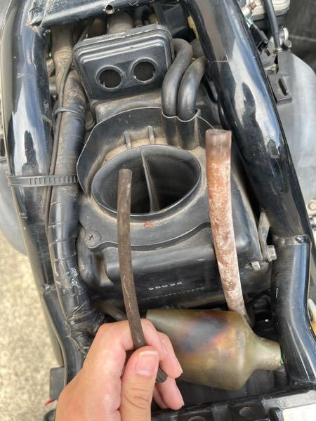 バイクのガソリン漏れについて。CB400SFspec2なんですが - Yahoo!知恵袋