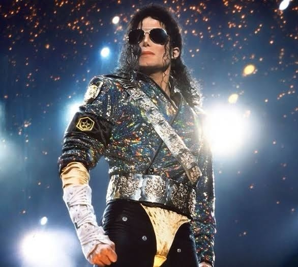 ダンダダン 歴代仮面ライダーの主人公を演じた俳優さんの身長を教えて下さい