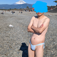 最近、知恵袋とかインスタグラムとかSNSとかでこの画像よく見るようになって、きのうくらいからFacebookやアメーバのトップ画面や、千本浜海岸のスポット口コミとかでも無茶苦茶見るんだけど、 なんなの一体？
みなさんも確認してみてください。