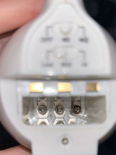 オタマトーンに電池を入れたのですが、スイッチを入れても音がなら