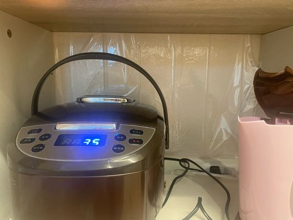 安い炊飯器とポットでお恥ずかしいですが、ご飯を炊く時に炊飯器から 