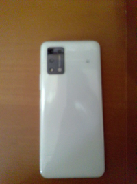 緊急です。スマホが壊れました。Androidで、機種は忘れまし
