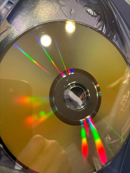 AdoのDVDをメルカリで買ったのですが盤面の裏に商品番号？製造番号？がないのですが偽物でしょうか？