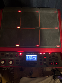 Roland SPD-SXについての質問です SPD-SXを起動したら急にpad5のLEDが光らなくなりました…システムやセットアップを初期化しても治りません…SPD-SXのLEDを全て光らせる設定にしてもpad5だけ光らないです。。
どうしたら治るでしょうか…？