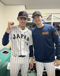 大谷翔平が
「アメリカでの生活やメジャーでの環境等、全面的にサポートするよ！
不安な事あったらなんでも相談して！」

同郷のスーパースターにこんなこと言われたらやっぱりドジャースになびきますよね？ 佐々木朗希