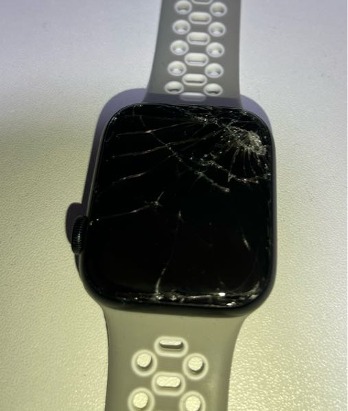 Applewatchの画面が破損してしまいました。これは修理に... - Yahoo!知恵袋