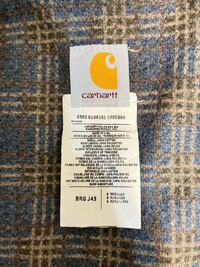 古着屋でcarharttのデトロイトジャケットを購入したのですが