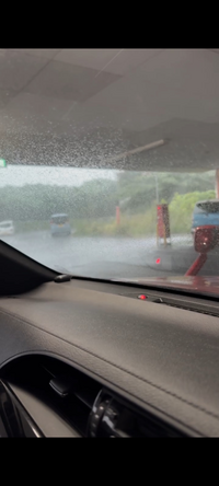 福岡県博多周辺の電気屋さんらしいんですが、これはどこの駐車場か分かりますか？

当てたら3000円GETなので教えて下さい！！ 