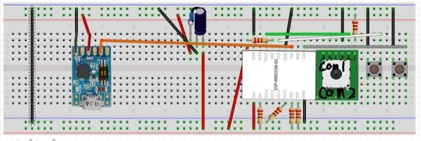 arduinoを使って無線ラジコンを作成中なのですが、コントローラー部分で使用するジョイスティックが上手く反応しません。 arduino ideでシリアルモニタを開いてジョイスティックを左側に倒したら0から1024の値に変化しますが右側に倒しても1024から全く変化しません。上下は繋いでいないので変化しないのは当たり前なのですがどうしたらジョイスティックを右側に倒したときに左側のように動作するか教えて欲しいです。 使用しているジョイスティックは秋月商店で販売されているアナログスティック（JT8P-3.2T-B10K-1-16Y）です。配線図は添付した写真のように配線しました。