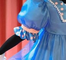 至急です！ミニーちゃんのパジャマパーティーの水色のガウンを作り 