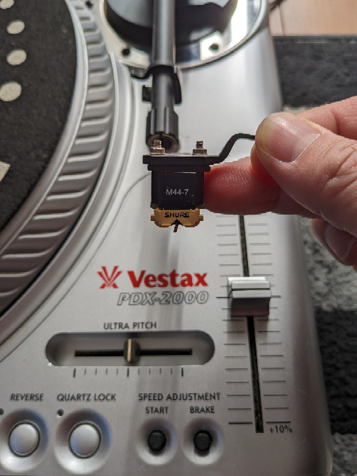 至急！！古いターンテーブルを引っ張り出してレコードを聞こうと考えて