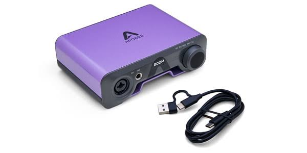 オーディオインターフェース Apogee BOOM ボーカル録音用のインターフェースで気になるものがあり使用感があまり調べても出て来なかったので使った事がある方はご教授ください。 FocusLITE ScarletとApogee BOOMで迷っており、どうせなら好きな色のApogee BOOMが気になっていますが値段の違いもあり性能面ではどうなのかな？と感想やアドバイスが欲しいです。 マイクはSHURE SM58です。 Apogee BOOMを使用している方、詳しい方、是非教えて頂けると幸いです。