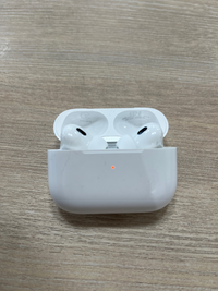 AirPods片方聞こえなくなって、1度AirPodsの接続を切ったら、AirPods接続出来なくなりました。どうすれば接続出来ますか？ （蓋開けて長押しして見たんですけど、オレンジの点滅してるだけで接続の表示が出てきません)