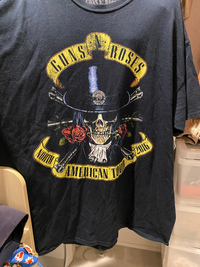 ガンズアンドローゼズ のTシャツついて質問です。今日セカストで買ったんですが、いつのTシャツだと思いますか？
2000年代ですかね？
メイドインハイチと記載してます 詳しい方がいらっしゃったら教えて下さい
