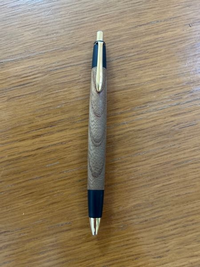 ボナンペンを購入したのですが真鍮金具かアルミ金具かわかりませ