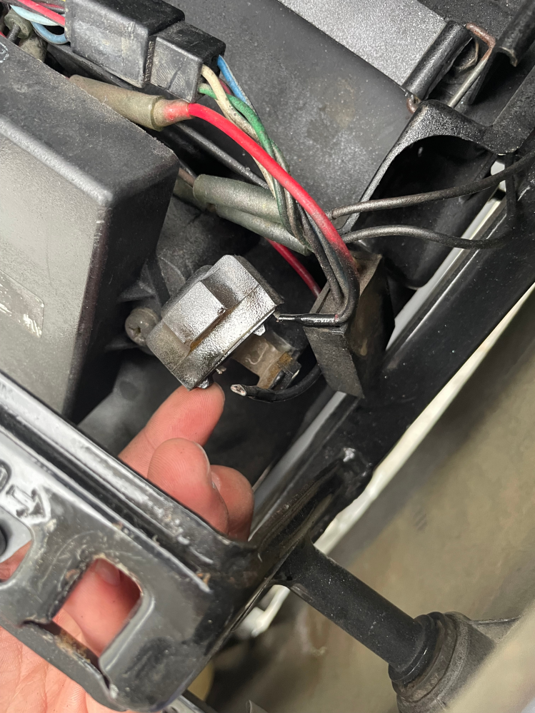 スーパーカブエンジンがかからないことについてスーパーカブ90に乗っ
