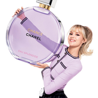 至急の質問です！この画像の女性が出ていたCHANELの最新のCMで流れていた曲くは、何て言う名前ですか？ 