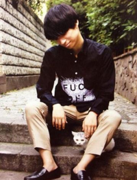 クリープハイプ尾崎世界観さん着用DOUBLERAINBOWシャツ