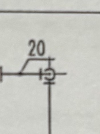 衛生設備の図面のこの記号？はバルブの意味ですか 左と下の線の意味も教えてください