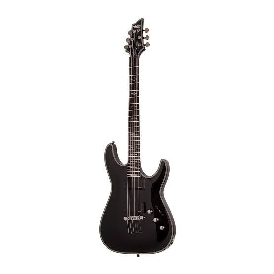 HELLRAISER C-1 FR S BCHみたいなヘッドが少し角ばってるエレキギターってありませんか？