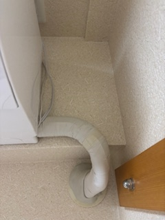 エアコンの化粧カバーを見積もり時はつけるお話しになっていたのに 