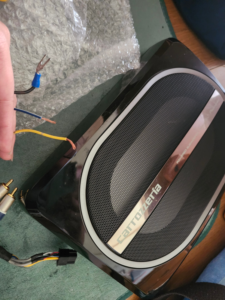 カロッツェリアのTS-WX110Aなんですが写真にある配線(カプラーとr