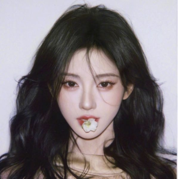 こんな感じのビジュアルの韓国アイドル、誰がいますか？