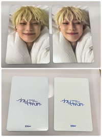 ENHYPENソヌくんのトレカについてです。メルカリで3000円で左の
