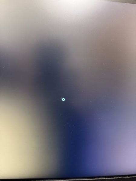 ゲーミングPCを起動したら、ずっとこの状態です…。何度か再起動しても