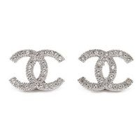 存在感放つ輝きが目を引く♪【シャネル】シルバー ピアス CHANELのシルバーのキラキラのピアスって、もう販売してない