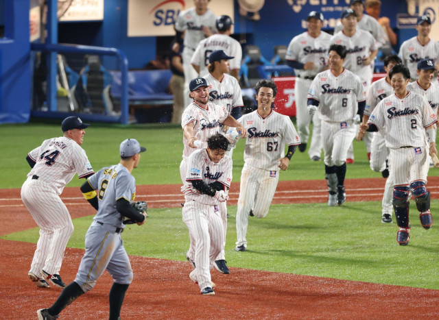 プロ野球のファン感謝祭でファンクラブ会員が2人分チケットを買