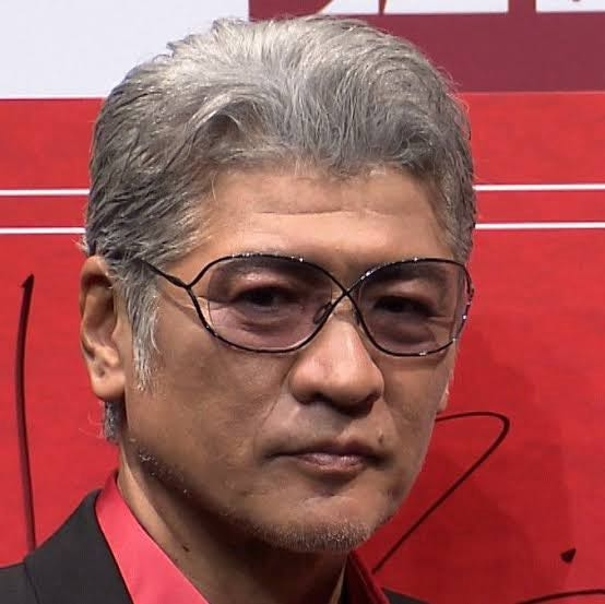 お世話になります｡先日とある番組で､吉川晃司さんがかけていたサ