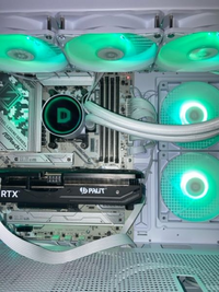 自作PCに関する質問です。マザボのCPUの赤ランプ点灯が止まら