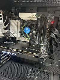 パソコンをメーカー品のパーツからぬきっとって自作PCを作りまし